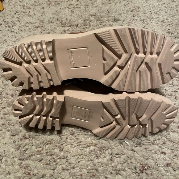 Dolce Vita Huey Hiker Boots in camel.  New without box - Picture 4 of 4